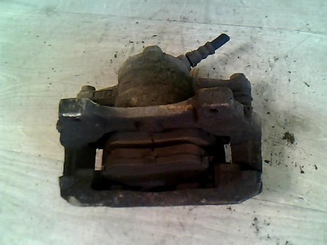 bontott FIAT ALBEA Jobb első Féknyereg Munkahengerrel