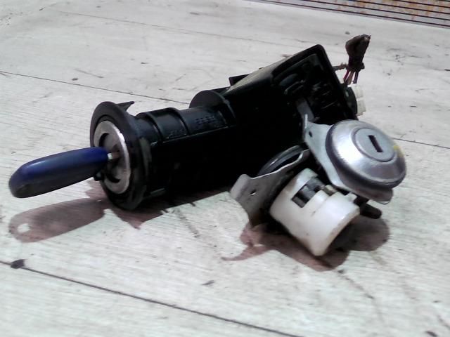 bontott FIAT ALBEA Gyújtáskapcsoló Házzal