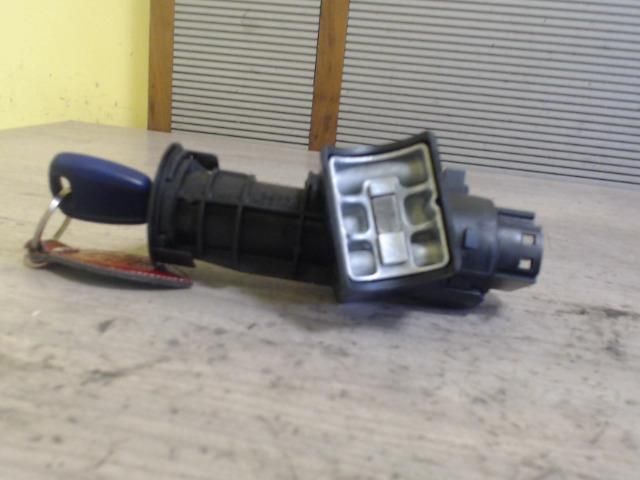 bontott FIAT ALBEA Gyújtáskapcsoló Házzal