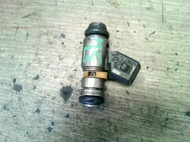 bontott FIAT ALBEA Porlasztó (1 db)