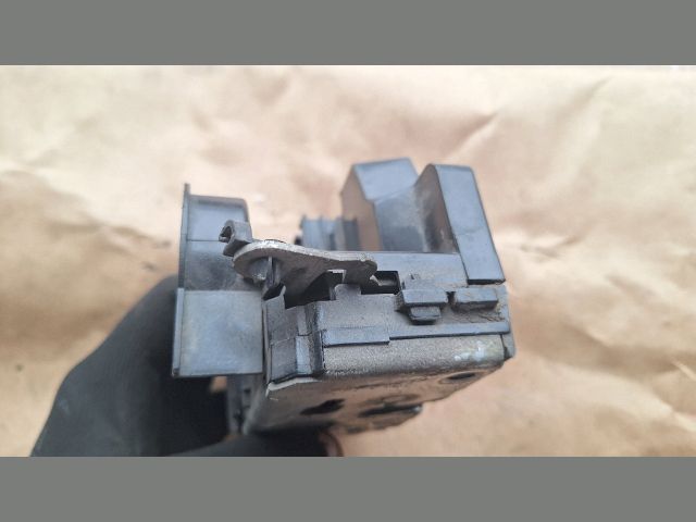 bontott FIAT ALBEA Bal első Ajtózár