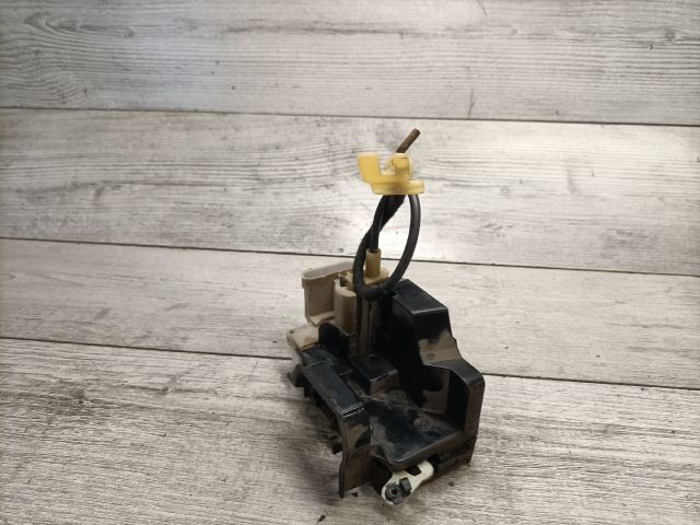 bontott FIAT ALBEA Bal első Ajtózár