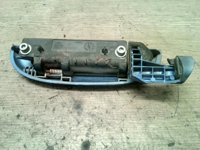 bontott FIAT ALBEA Bal első Külső Kilincs