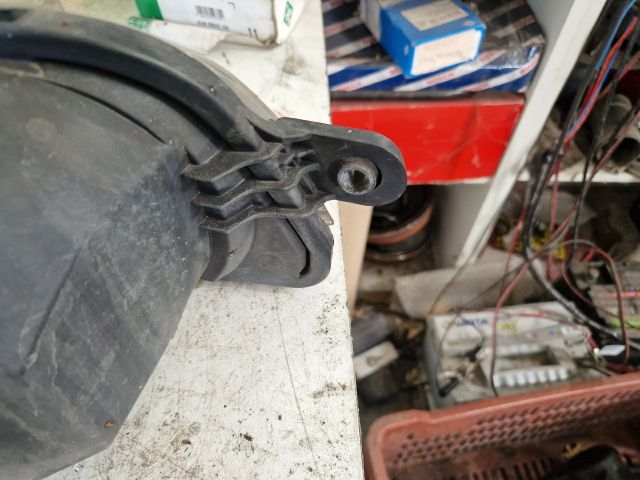 bontott FIAT ALBEA Bal Fényszóró