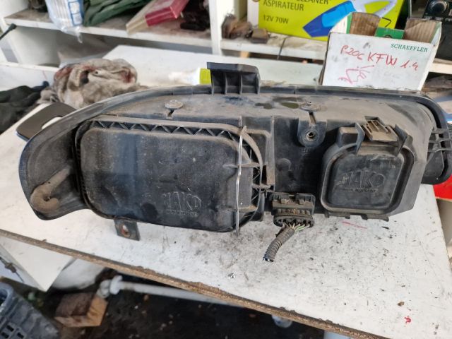 bontott FIAT ALBEA Bal Fényszóró