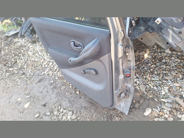 bontott FIAT ALBEA Bal hátsó Ajtó (Részeivel)