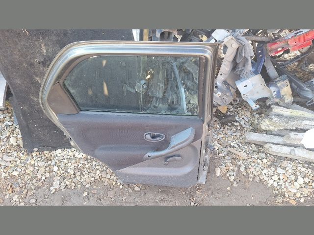 bontott FIAT ALBEA Bal hátsó Ajtó (Részeivel)