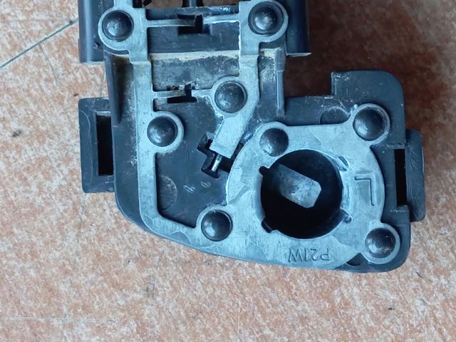 bontott FIAT ALBEA Bal Hátsó Lámpa Foglalat