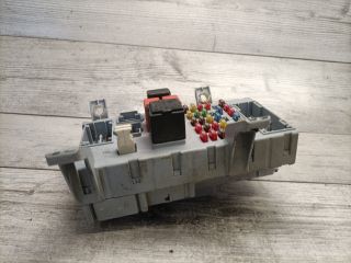 bontott FIAT ALBEA Biztosítéktábla Utastér