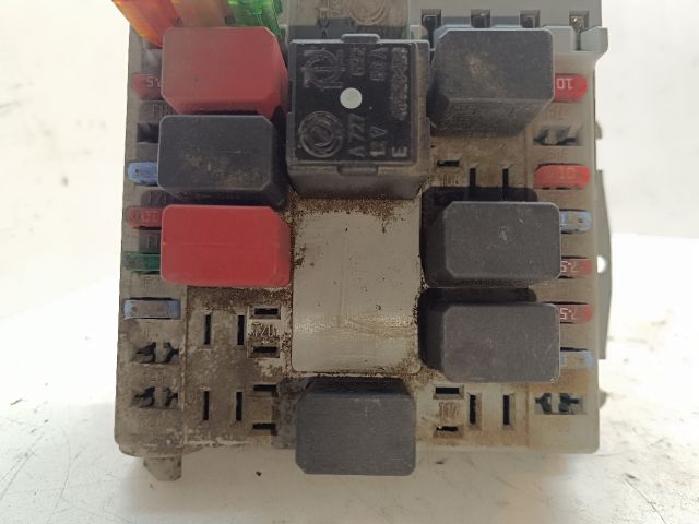 bontott FIAT ALBEA Biztosítéktábla Utastér