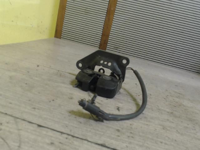 bontott FIAT ALBEA Csomagtérajtó Zárszerkezet