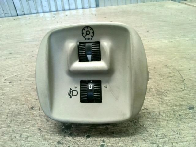 bontott FIAT ALBEA Fényszórómagasság Állító Kapcsoló