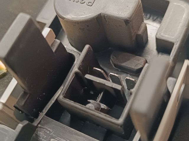 bontott FIAT ALBEA Jobb Belső Hátsó Lámpa