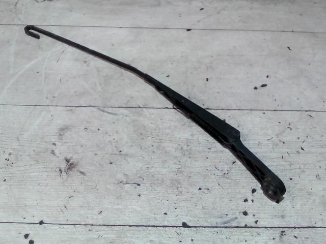 bontott FIAT ALBEA Jobb első Ablaktörlő Kar