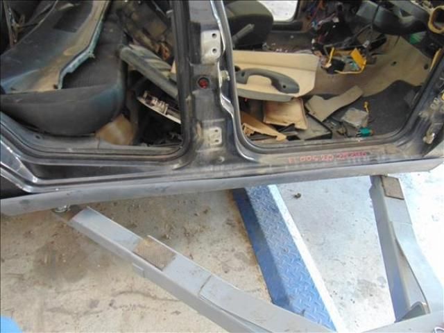 bontott FIAT ALBEA Jobb Küszöb