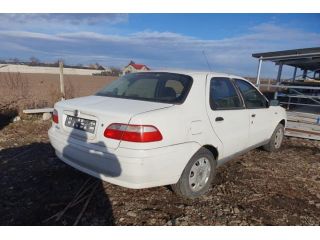 bontott FIAT ALBEA Könyöklő