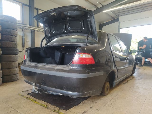 bontott FIAT ALBEA Motorháztető Jobb Zsanér