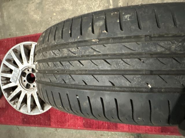 bontott FIAT  Alufelni Gumival (1 db)