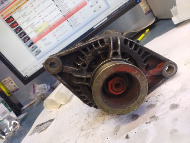 bontott FIAT BARCHETTA Generátor