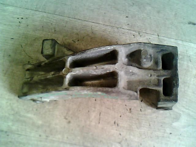 bontott FIAT BRAVA Generátor Tartó Bak