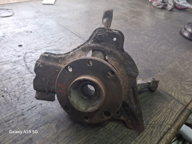 bontott FIAT BRAVA Jobb első Csonkállvány Kerékaggyal