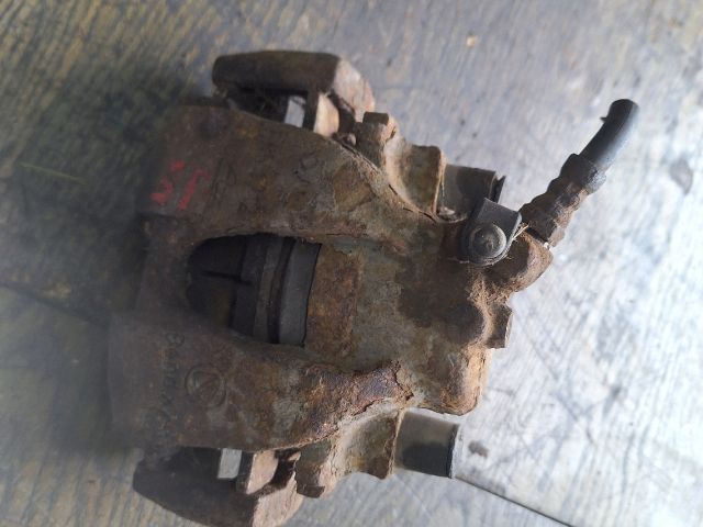 bontott FIAT BRAVA Jobb első Féknyereg Munkahengerrel