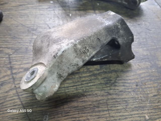 bontott FIAT BRAVA Motor Tartó Bak (Fém)