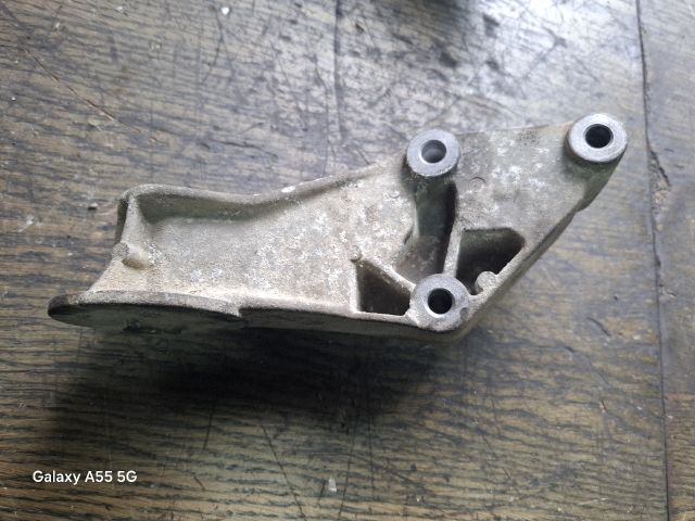 bontott FIAT BRAVA Motor Tartó Bak (Fém)