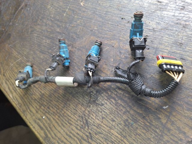 bontott FIAT BRAVA Porlasztó Sor / Híd