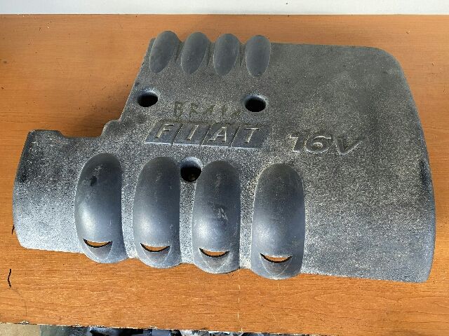 bontott FIAT BRAVA Felső Motorburkolat