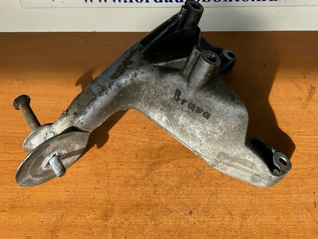 bontott FIAT BRAVA Motor Tartó Bak (Fém)