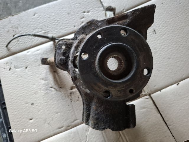 bontott FIAT BRAVA Bal első Csonkállvány Kerékaggyal