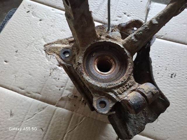 bontott FIAT BRAVA Bal első Csonkállvány Kerékaggyal