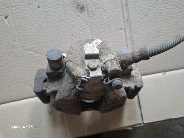 bontott FIAT BRAVA Bal első Féknyereg Munkahengerrel