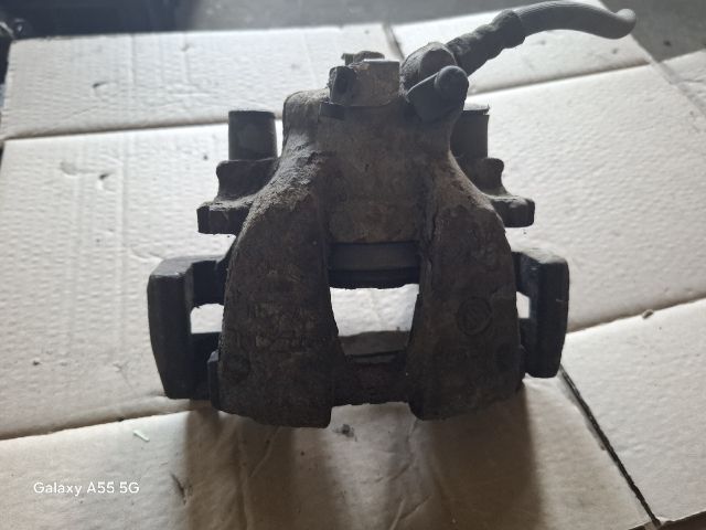 bontott FIAT BRAVA Bal első Féknyereg Munkahengerrel