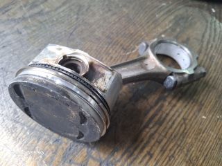 bontott FIAT BRAVA Dugattyú és Hajtókar