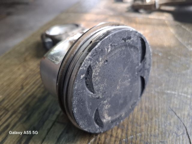 bontott FIAT BRAVA Dugattyú és Hajtókar