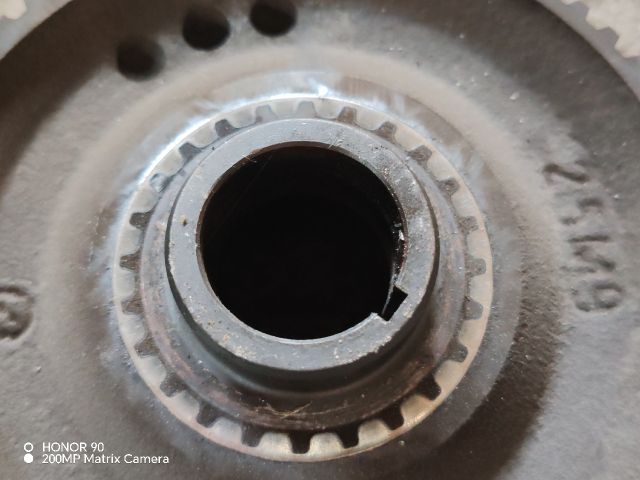 bontott FIAT BRAVA Főtengely Szíjtárcsa