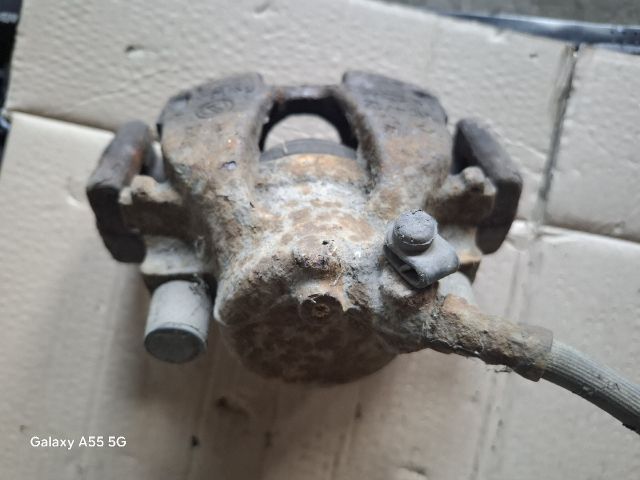 bontott FIAT BRAVA Jobb első Féknyereg Munkahengerrel