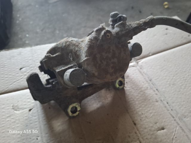 bontott FIAT BRAVA Jobb első Féknyereg Munkahengerrel