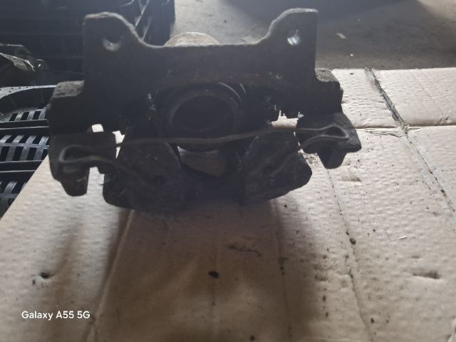 bontott FIAT BRAVA Jobb első Féknyereg Munkahengerrel