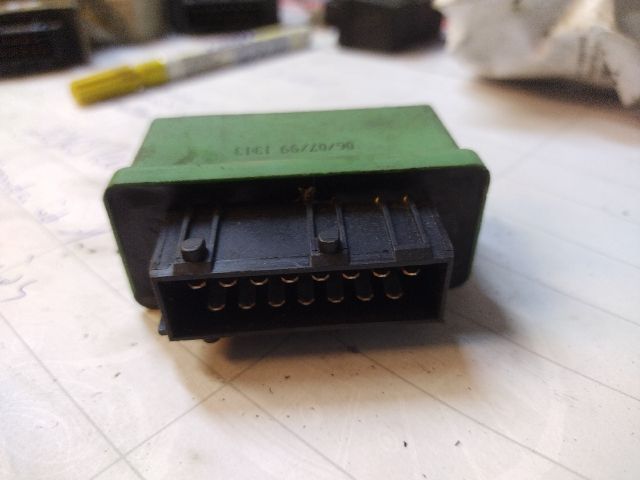 bontott FIAT BRAVA Üzemanyag Szivattyú Relé