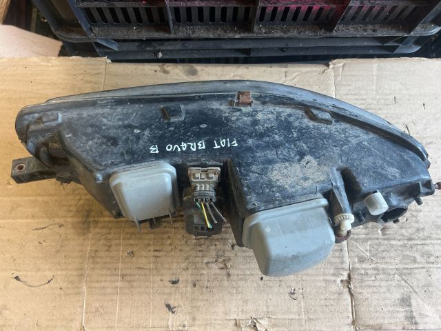 bontott FIAT BRAVA Bal Fényszóró