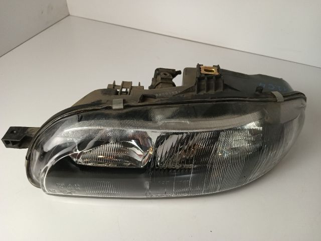 bontott FIAT BRAVA Bal Fényszóró