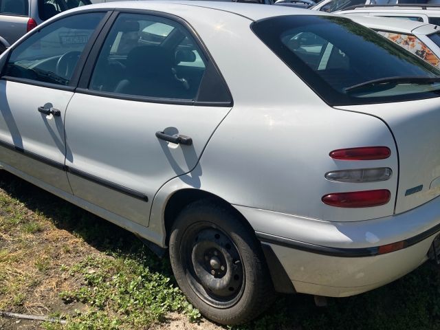 bontott FIAT BRAVA Bal hátsó Csonkállvány Kerékaggyal