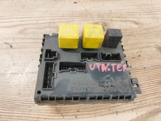 bontott FIAT BRAVA Biztosítéktábla Utastér