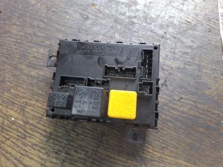 bontott FIAT BRAVA Biztosítéktábla Utastér