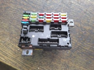 bontott FIAT BRAVA Biztosítéktábla Utastér