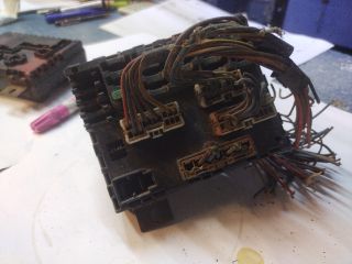 bontott FIAT BRAVA Biztosítéktábla Utastér