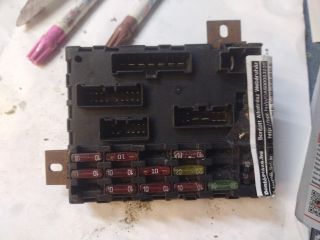 bontott FIAT BRAVA Biztosítéktábla Utastér